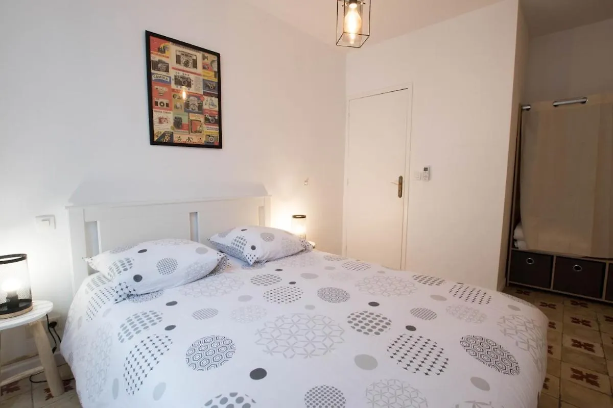 Appartement Duplex Liberté-Grande Terrasse-Clim-Quartier Roquette à Arles
