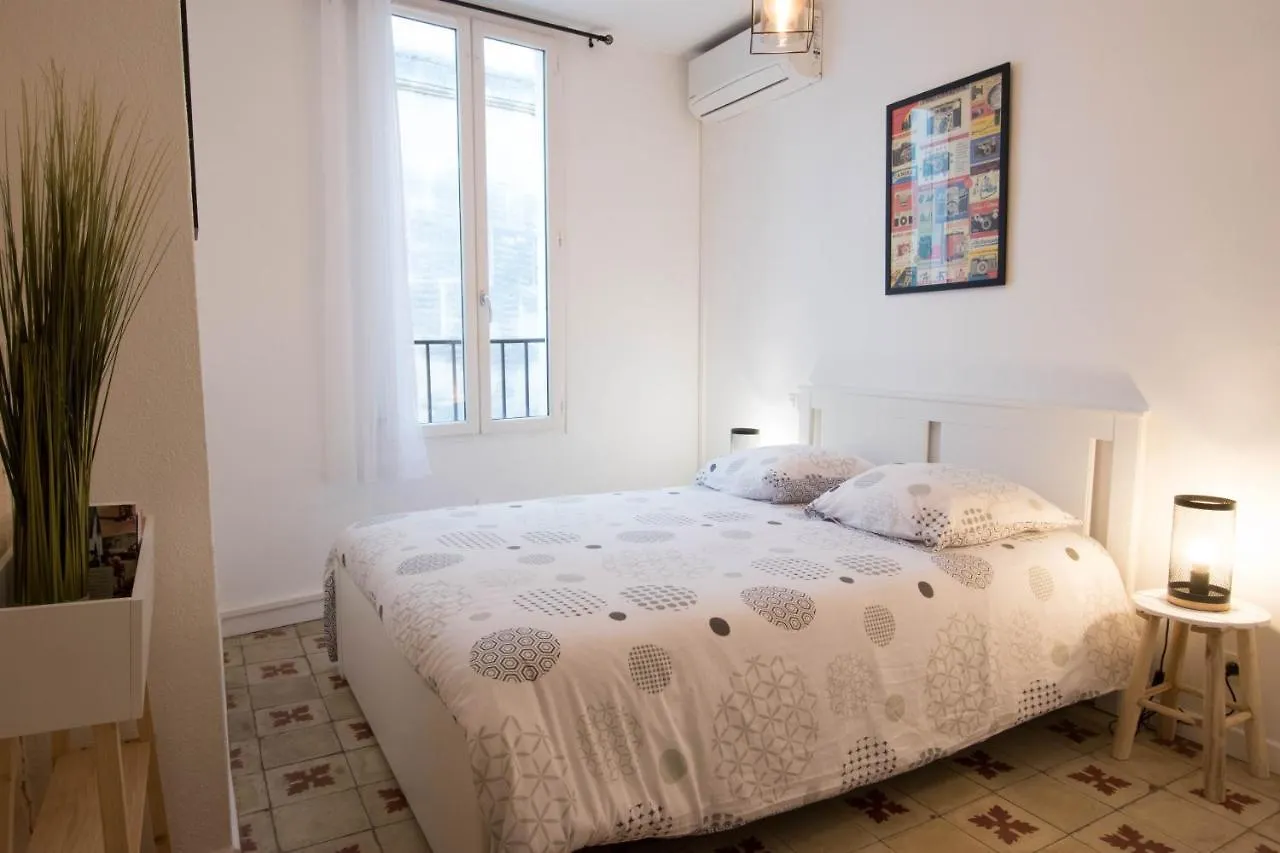 Appartement Duplex Liberté-Grande Terrasse-Clim-Quartier Roquette à Arles France