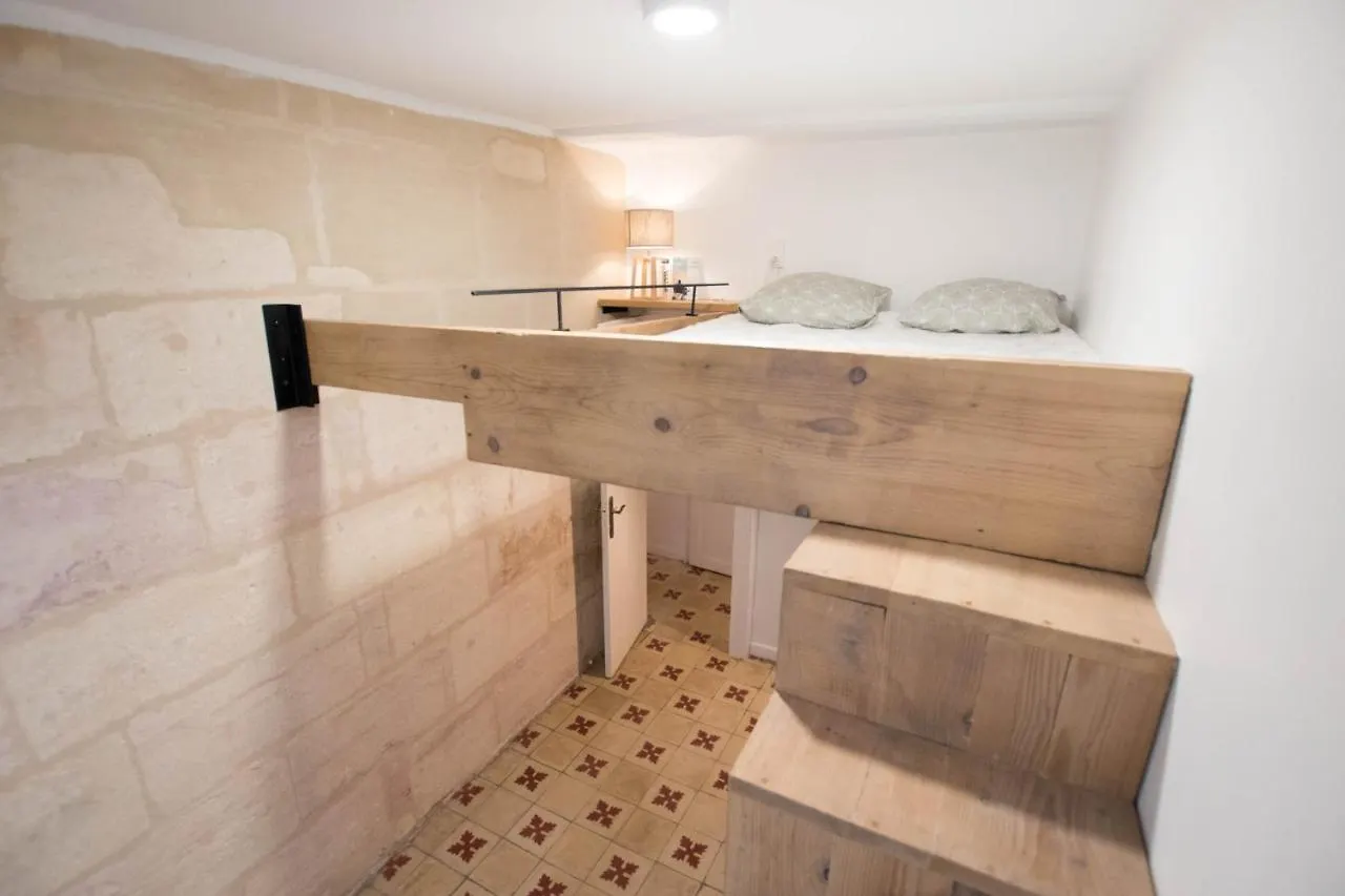 Appartement Duplex Liberté-Grande Terrasse-Clim-Quartier Roquette à Arles