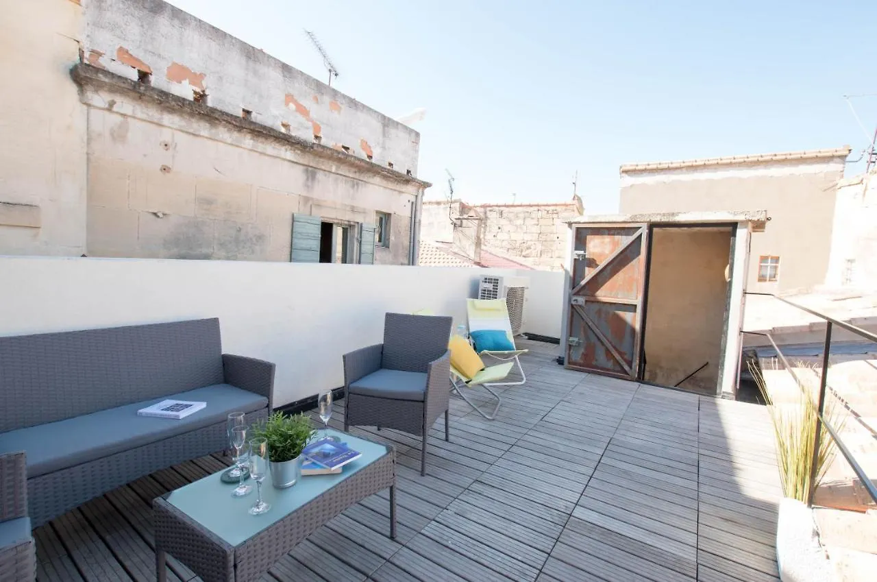 Appartement Duplex Liberté-Grande Terrasse-Clim-Quartier Roquette à Arles France