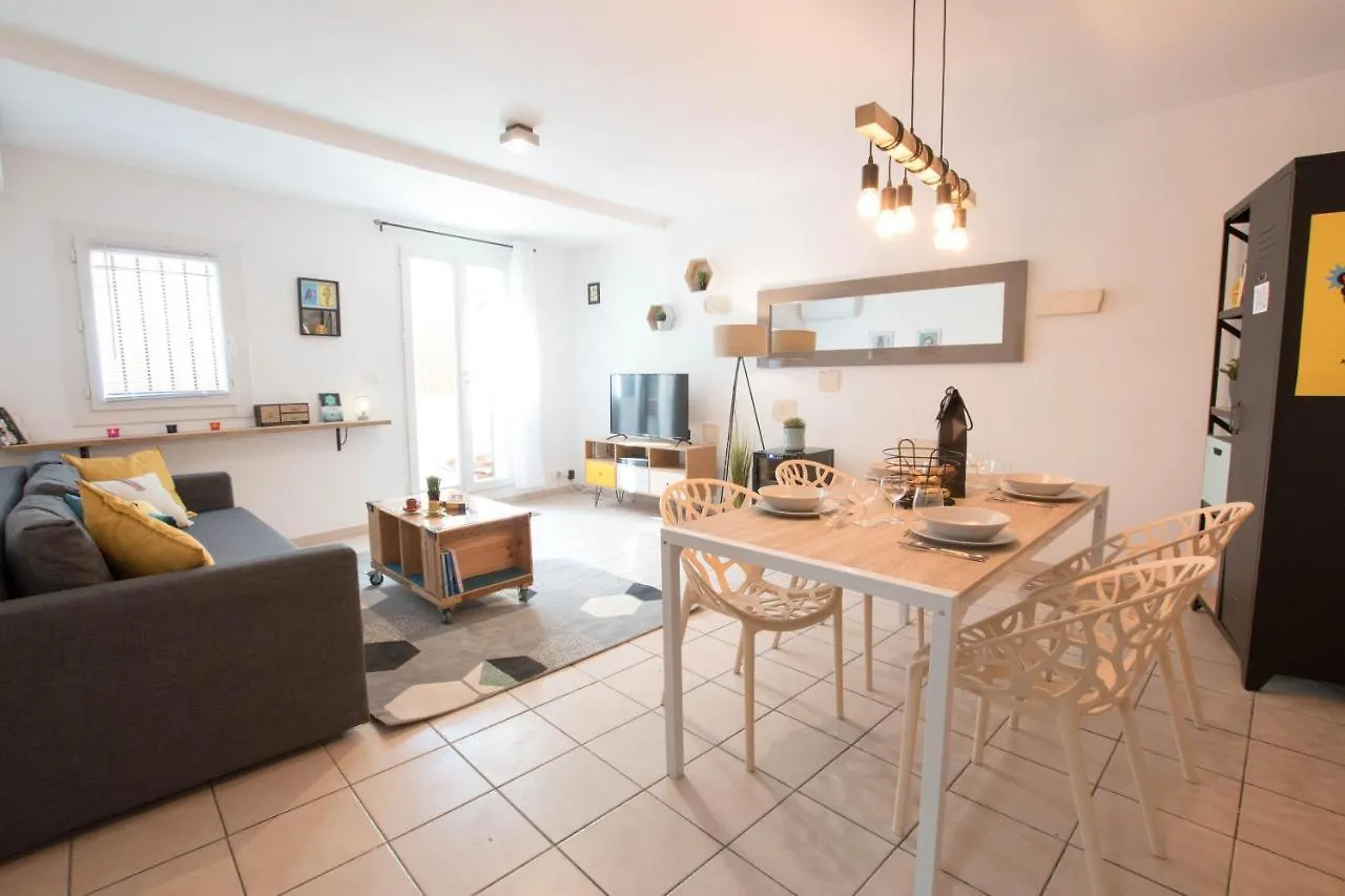 Appartamento Duplex Liberté-Grande Terrasse-Clim-Quartier Roquette Arles 0*,
